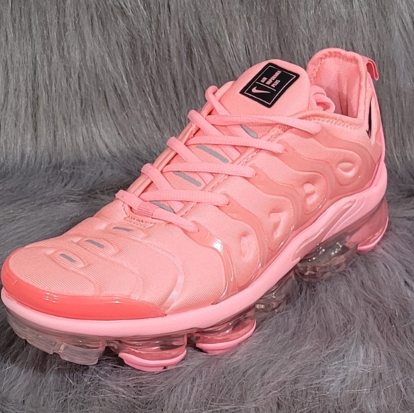 a tonal bubblegum pink covers the nike vapormax plus